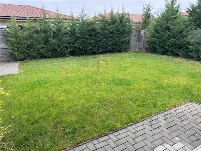 Duplex mobilat - curte amenajata - toate utilitatile - foto 3