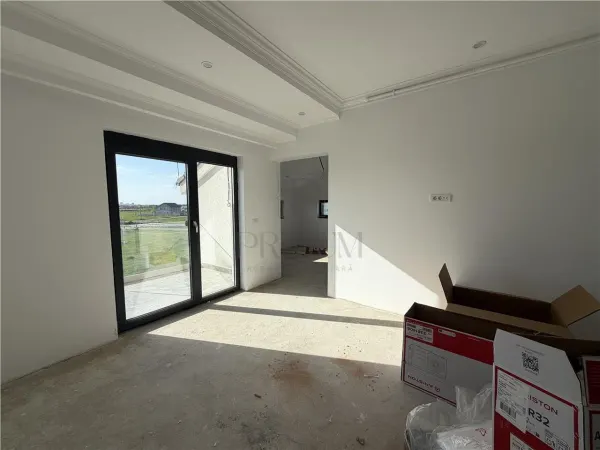 Apartament 3 camere Moșnița Nouă - poza 1