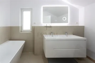 Casă 4 camere Moșnița Veche - poza 11