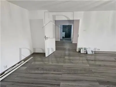 Modern - 2 Camere - Decomandat - Parter inalt - Centrala proprie - foto 5