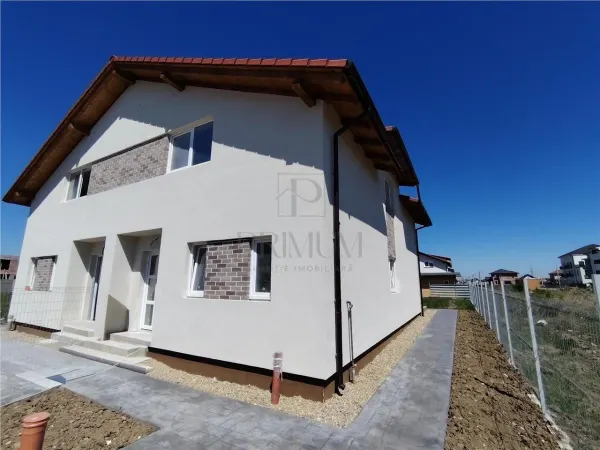 Casă 4 camere Moșnița Nouă - poza 1