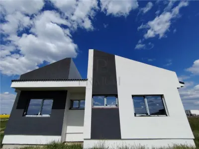 Duplex pe plan - zona in plina dezvoltare - personalizare interioara - foto 3