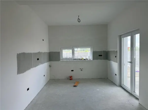 Casă 4 camere Moșnița Nouă - poza 4