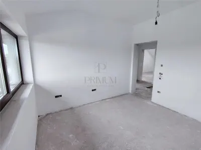 DUPLEX CU TOATE UTILITATILE - 5 CAMERE - CURTE AMENAJATA - foto 7