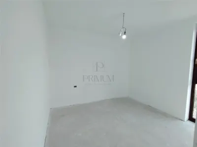 DUPLEX CU TOATE UTILITATILE - 5 CAMERE - CURTE AMENAJATA - foto 8