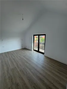 CASA INDIVIDUALA CU GARAJ - ZONA CENTRALA - 162 MP UTILI - foto 9