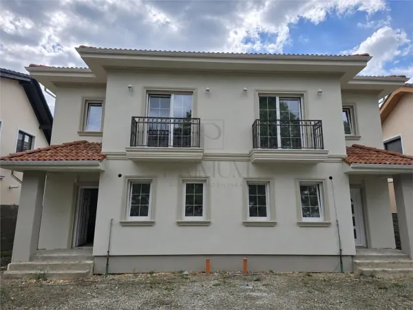 Casă 4 camere Moșnița Veche - poza 1