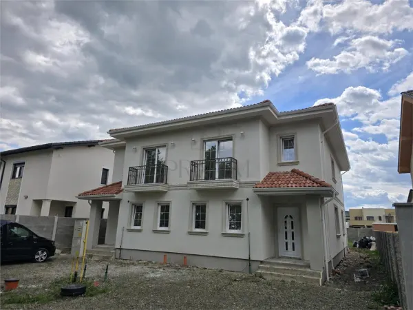 Casă 4 camere Moșnița Veche - poza 2