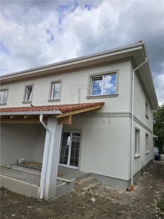 Casă 4 camere Moșnița Veche - poza 11