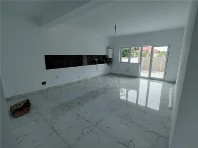 Duplex pe plan - canalizare - 4 camere - foto 2