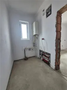 CASA INDIVIDUALA IN GHIRODA  3 CAMERE 90 MP UTILI 501 MP CURTE  UTILATA  BUCATARIE INCHISA  ZONA TOP - foto 19