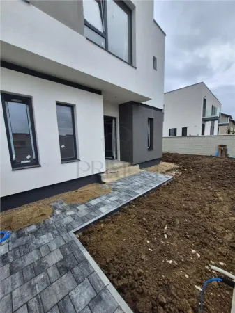 Casă 5 camere Moșnița Nouă - poza 3