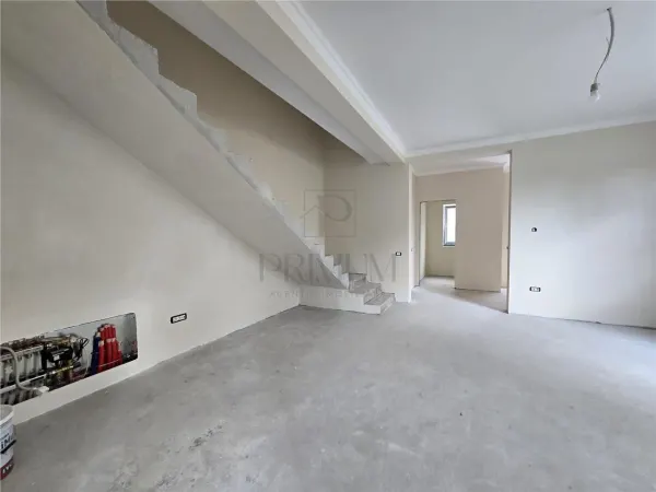 Casă 4 camere Moșnița Veche - poza 2