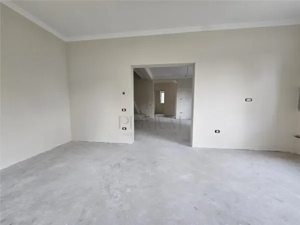 Casă 4 camere Moșnița Veche - poza 4
