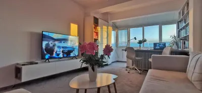OLIMPIA - 2 CAM - DECOMANDAT - LIFT - AMENAJAT - VEDERE PANORAMICA - Timisoara
