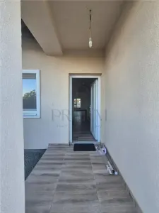 Duplex parter - zona excelenta - toate utilitatile - finisaje premium - Mosnita Noua