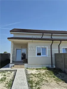 DUPLEX 4 CAMERE - DORMITOR LA PARTER - BUCATARIE INCHISA - Mosnita Veche