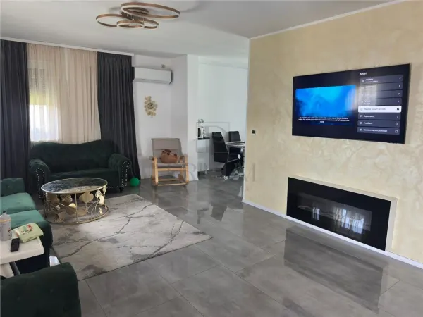 Casă 4 camere Moșnița Nouă - poza 1