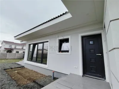 DUPLEX MODERN - ZONA  LINISTITA - FINISAJE LA CERERE - foto 3