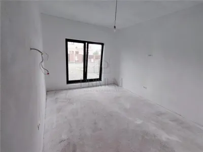 DUPLEX MODERN - ZONA  LINISTITA - FINISAJE LA CERERE - foto 5