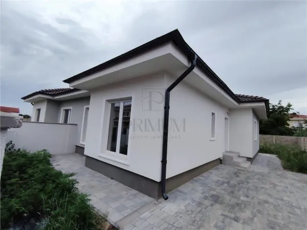 Casă 4 camere Moșnița Nouă - poza 2