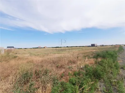 TEREN INTRAVILAN  - SACALAZ - CU UTILITATI INCLUSE - foto 2