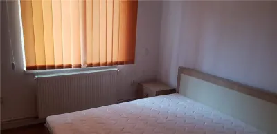 GIROCULUI, 2 CASE INTR-O SINGURA CURTE CU TEREN GENEROS - foto 3
