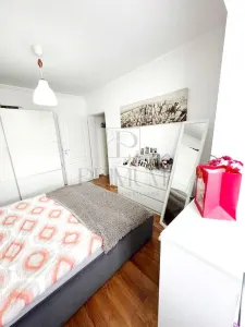 CETATII - 3CAM - RENOVAT - CENTRALA PROPRIE/AC - ETAJ 1 - BOXA - ZONA EXCELENTA - foto 2