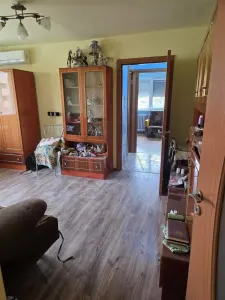 SAGULUI - ETAJ 2 - BLOC IZOLAT - 3 CAMERE - DEBARA - CENTRALA PROPRIE - CLIMA - foto 10