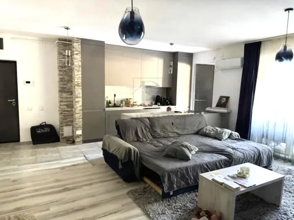 Apartament 3 camere Dumbrăvița - poza 1