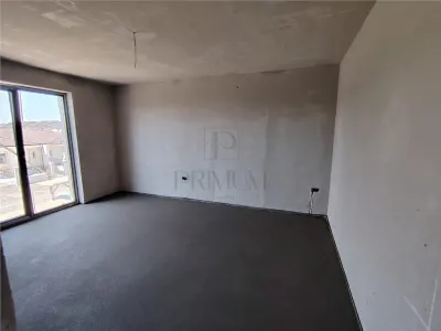 Duplex despartit prin C.T.- dormitor la parter - canalizare - foto 10