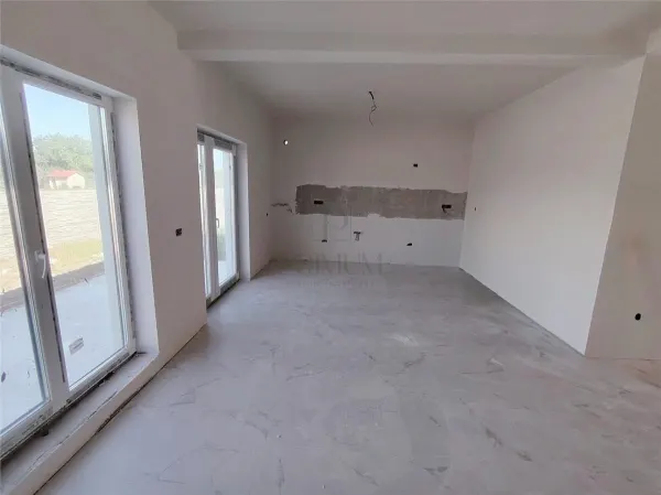 Casă 3 camere Moșnița Veche - poza 4