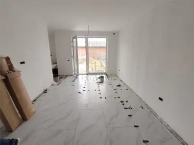 Casă 4 camere Moșnița Veche - poza 3