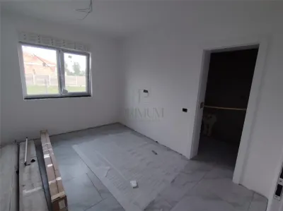 Casă 4 camere Moșnița Veche - poza 4