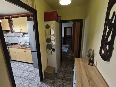 SIMION BARNUTIU - 2 CAMERE - ETAJ INTERMEDIAR - BLOC IZOLAT - SPATIOS - foto 5