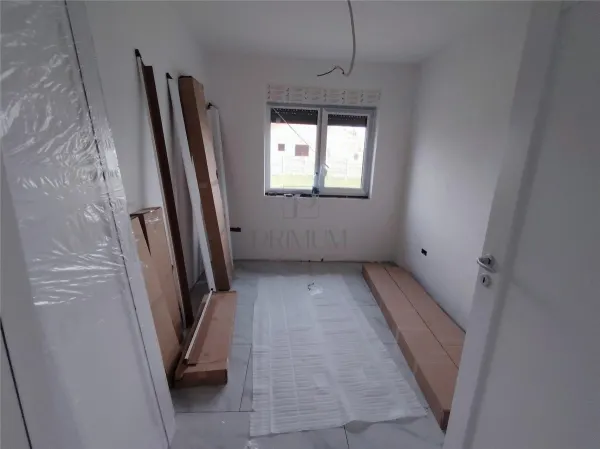 Casă 4 camere Moșnița Veche - poza 3