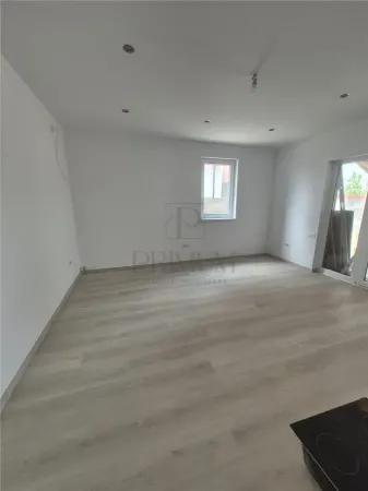 Casă 4 camere Moșnița Nouă - poza 8