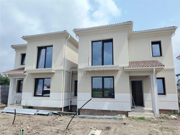 Casă 5 camere Moșnița Nouă - poza 1