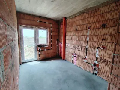 Duplex despartit prin baie - mansardabil - teren generos - foto 4