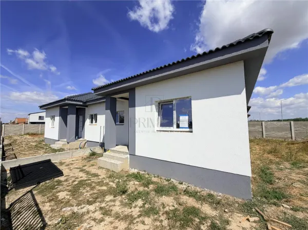 Casă 3 camere Moșnița Nouă - poza 3
