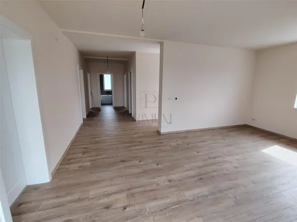 Casă 4 camere Moșnița Nouă - poza 3