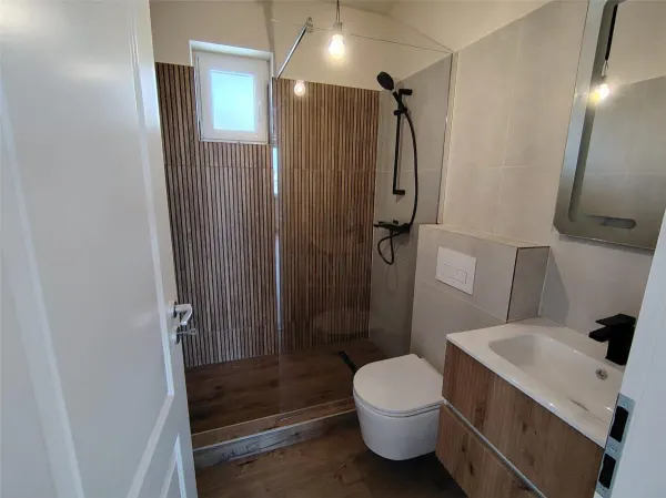 Casă 4 camere Moșnița Nouă - poza 10