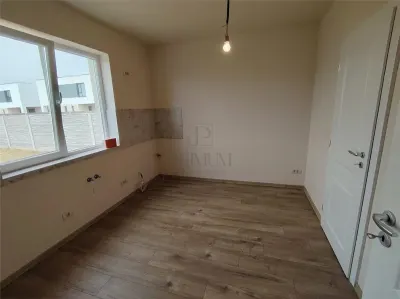 Casa individuala - ocupabila imediat - 4 camere - foto 5