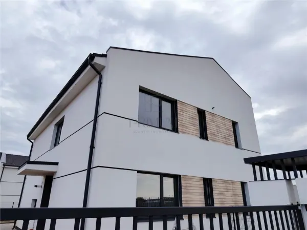 Casă 5 camere Moșnița Nouă - poza 1