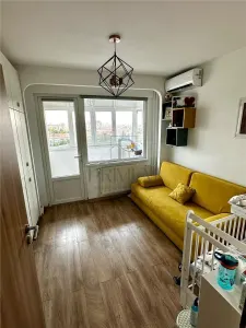 CIRCUMVALATIUNII - LIFT - 4 CAMERE - RENOVAT - 2 BAI - 2 BALCOANE - CENTRALA PROPRIE - CLIMA - BOXA CF - foto 3