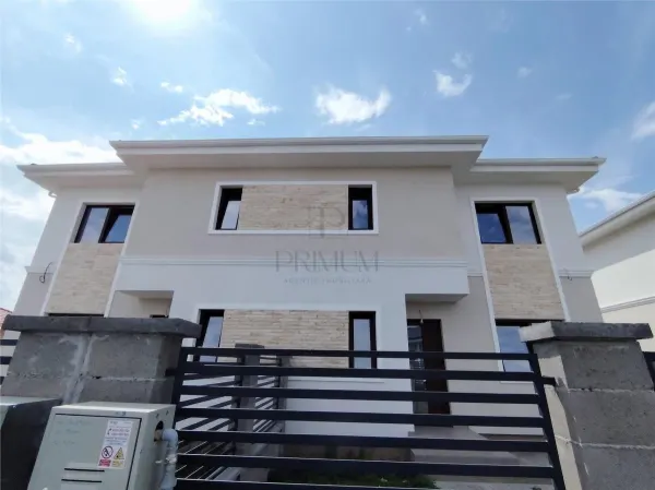 Casă 4 camere Moșnița Veche - poza 1