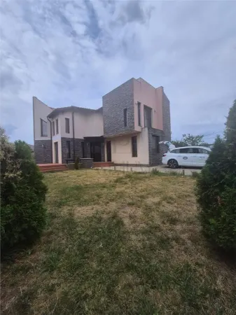 Casă 5 camere Moșnița Nouă - poza 1