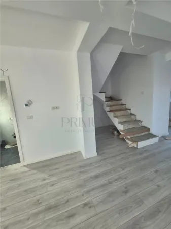 Casă 4 camere Moșnița Nouă - poza 13