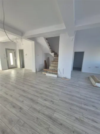 Casă 4 camere Moșnița Nouă - poza 4