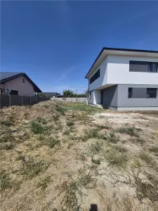 DUPLEX DESPARTIT - SUPRAFETE MARI - ZONA EXCELENTA - foto 4